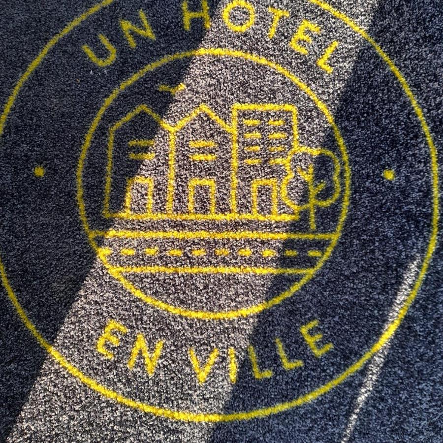 Un Hotel En Ville La Rochelle  Buitenkant foto